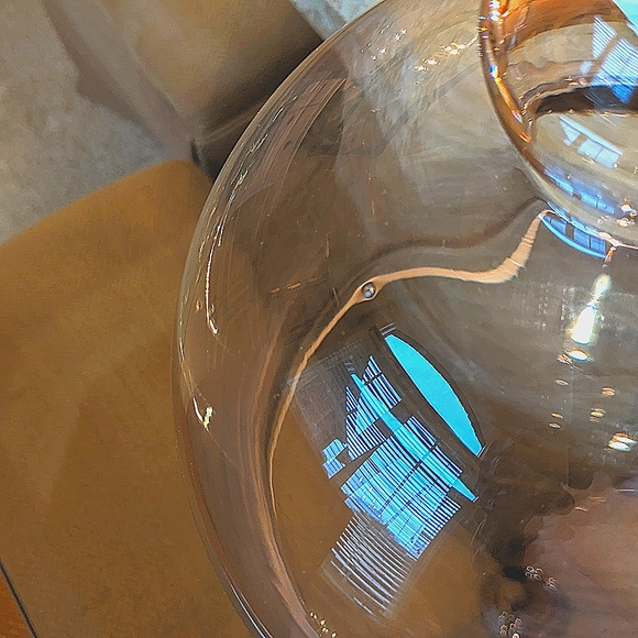 Bell shape glass dome 12" X 10.5" - Picture 4 of 10